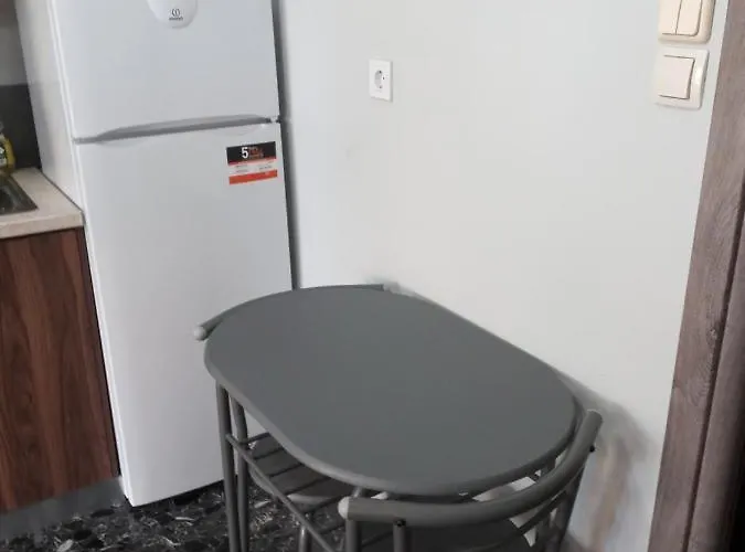 Hrysanthl Hriszí Aktí Haniá