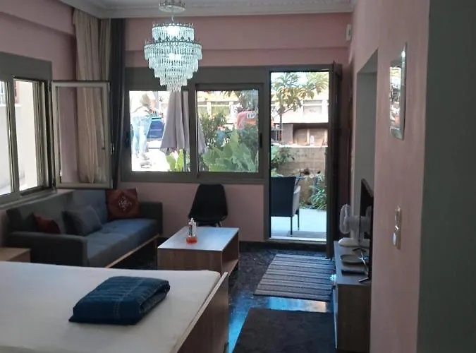 Hrysanthl Apartman Hriszí Aktí Haniá