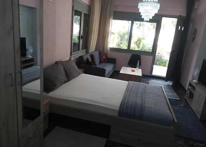 Apartman Hrysanthl *