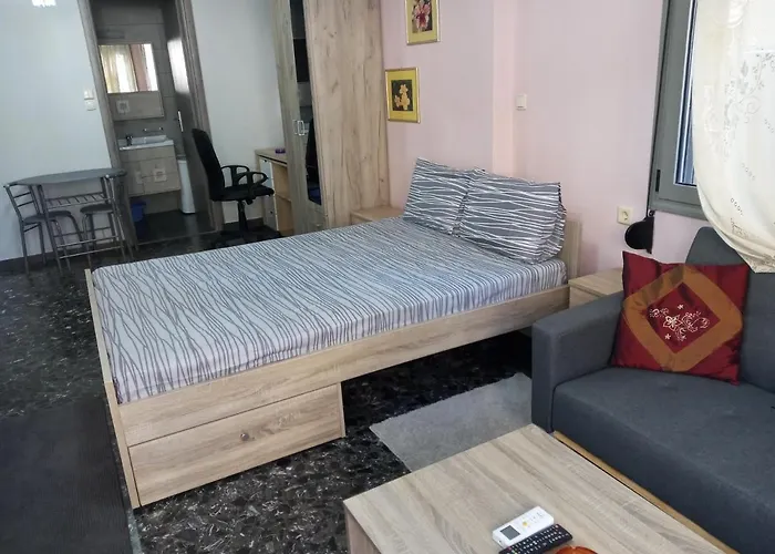 Hrysanthl Hriszí Aktí Haniá