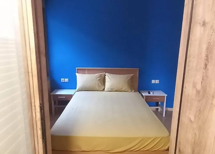 Hrysanthl Apartman *